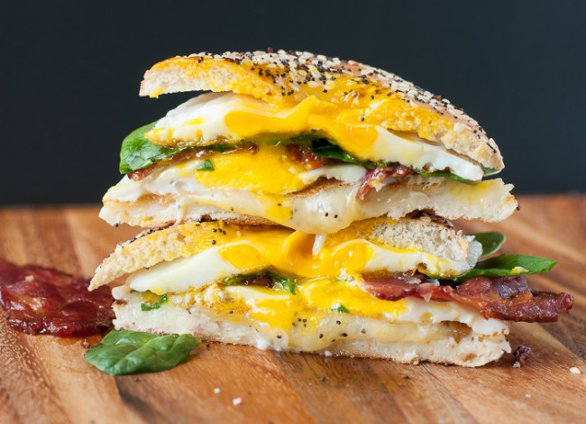 EVERYTHING BAGEL GRILLED CHEESE BREAKFAST SANDWICH