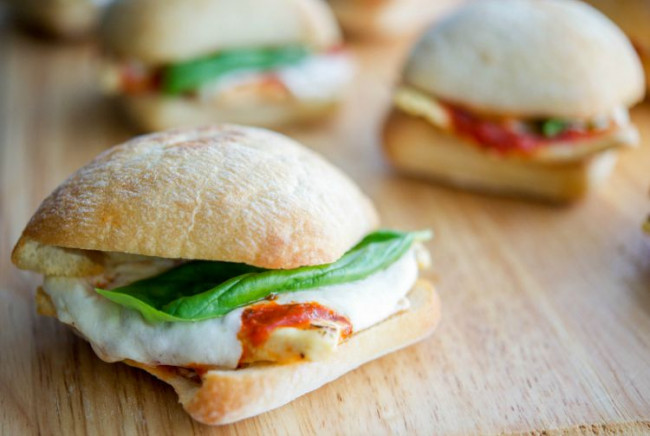 Grilled Chicken Parmesan Sliders {quick + Easy}
