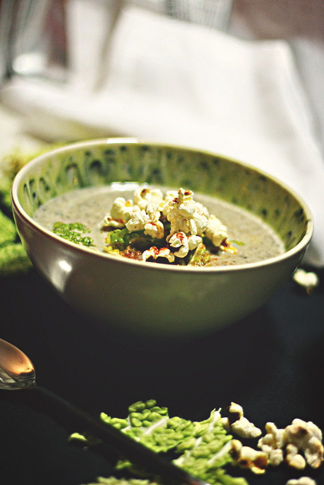 Vegan healthy mushroom soup with paprica popcorn