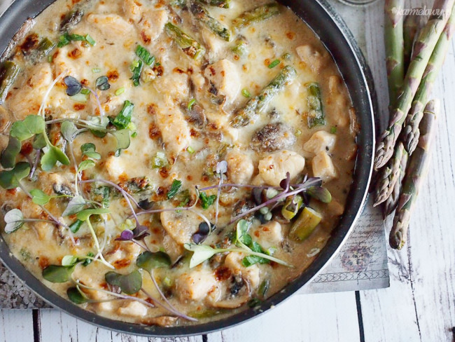 Creamy chicken and sparagus bake