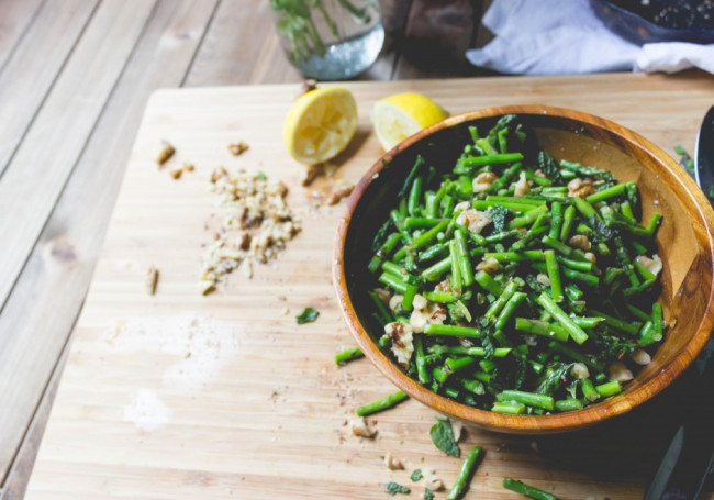 Meatless Monday: Asparagus with Mint and Lemon