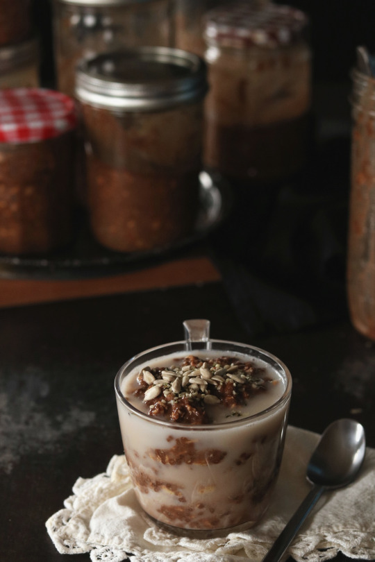 healthy chocolate - peanut butter overnight oats