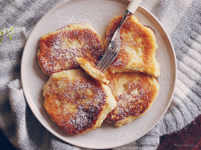 Fluffy apple pancake
