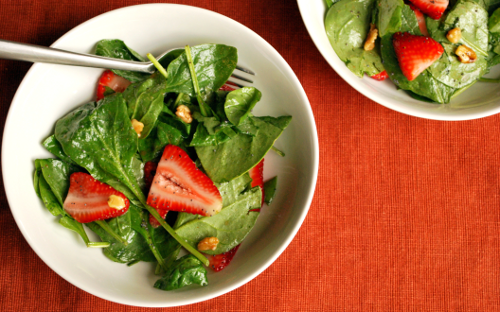 SPINACH AND STRAWBERRY SALAD WITH POPPY SEED VINAIGRETTE