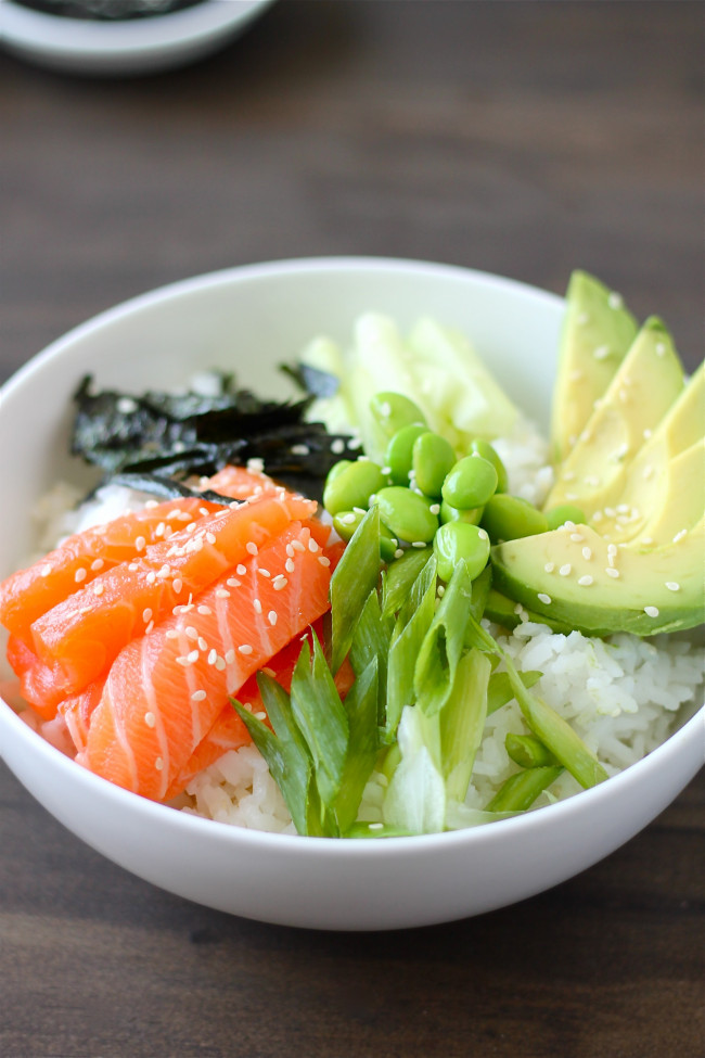 Sushi Bowl with Salmon and Edamame