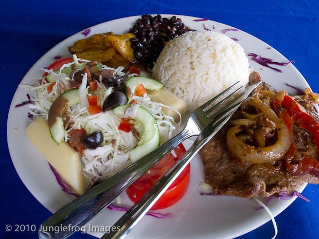 The non existence of the Costa Rican kitchen