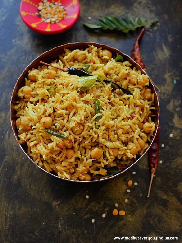 Pulihora | Andhra Tamarind Rice (Chintapandu Pulihora)