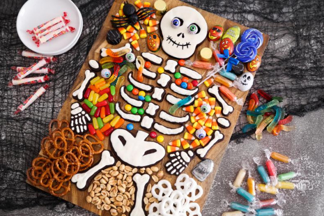 60 Frighteningly Fun Halloween Party Ideas