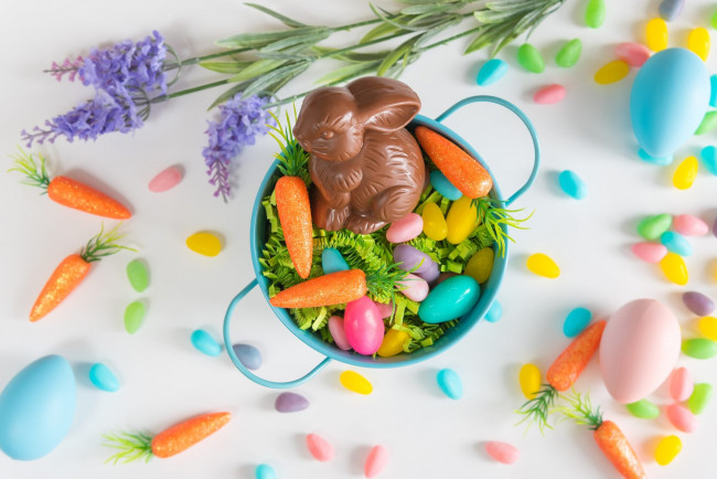 The History Behind 13 Popular Easter Traditions
