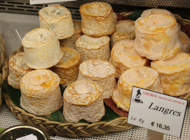 Silent Sunday – Langres Cows Cheese