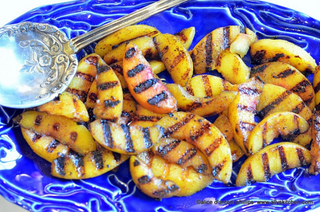 cardamom & cloves grilled peaches~