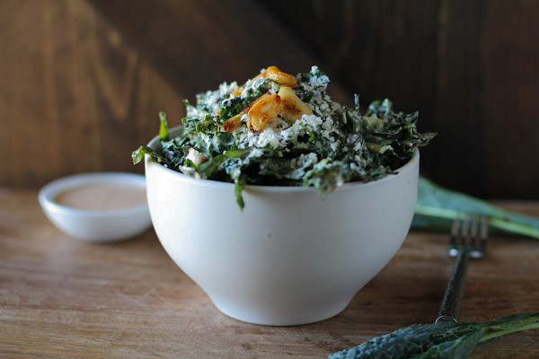 Spicy Kale Caesar Salad with Roasted Garlic