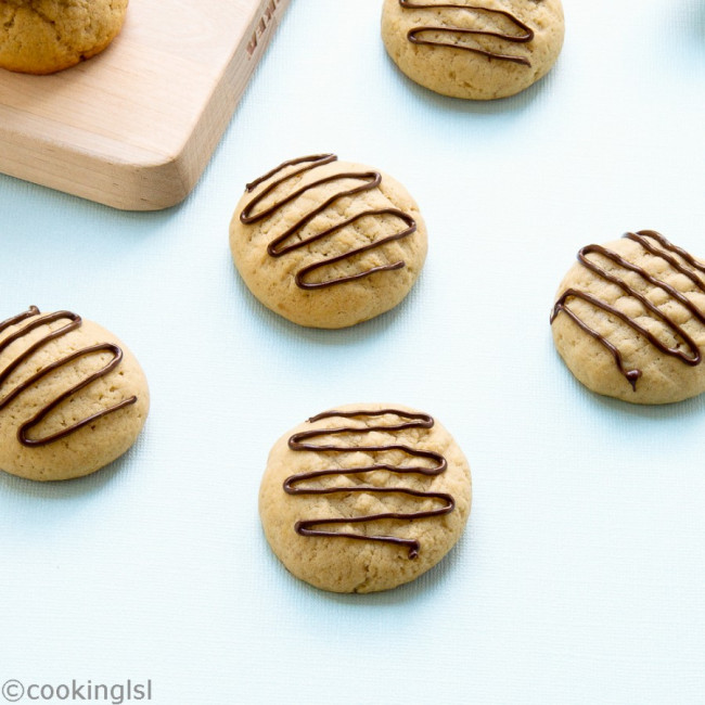 Peanut Butter Banana And Chocolate Cookies