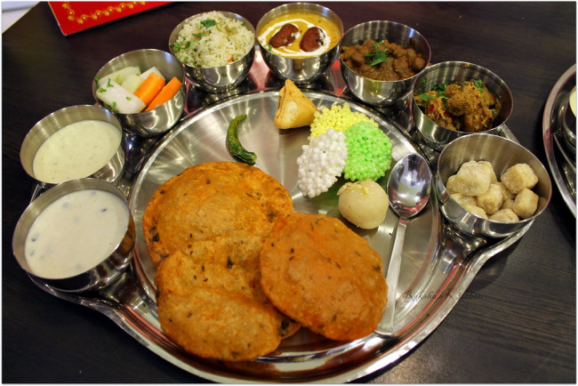 Special Navratri Maha Thali To Revive Traditions At Mast Kalandar - A Review